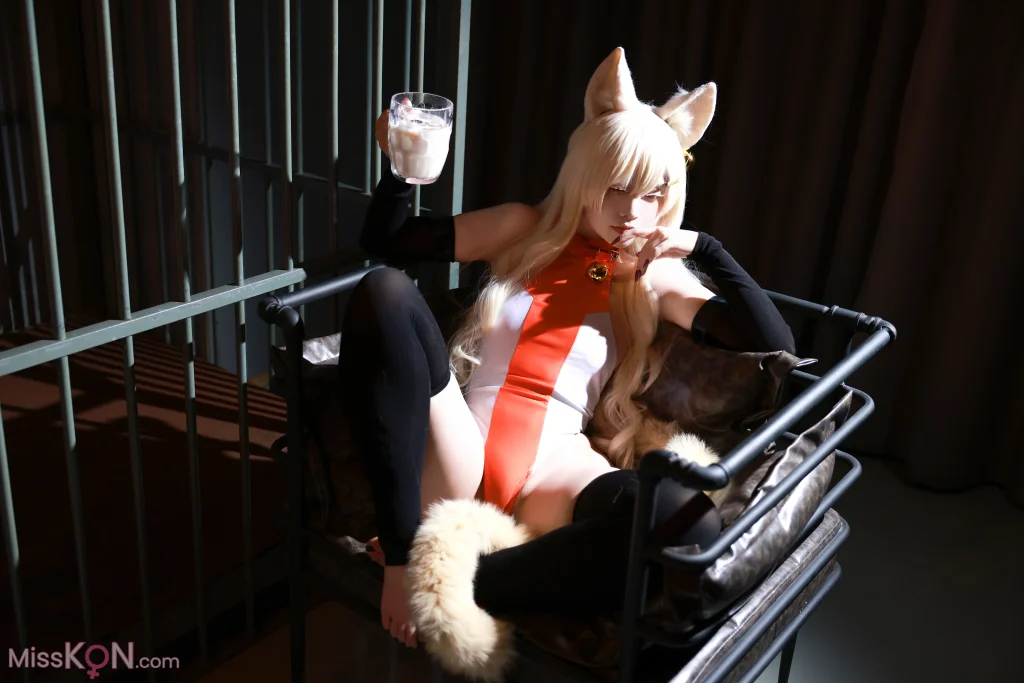 Coser@G44不会受伤: 异能者少女爱丽丝 (23 photos)