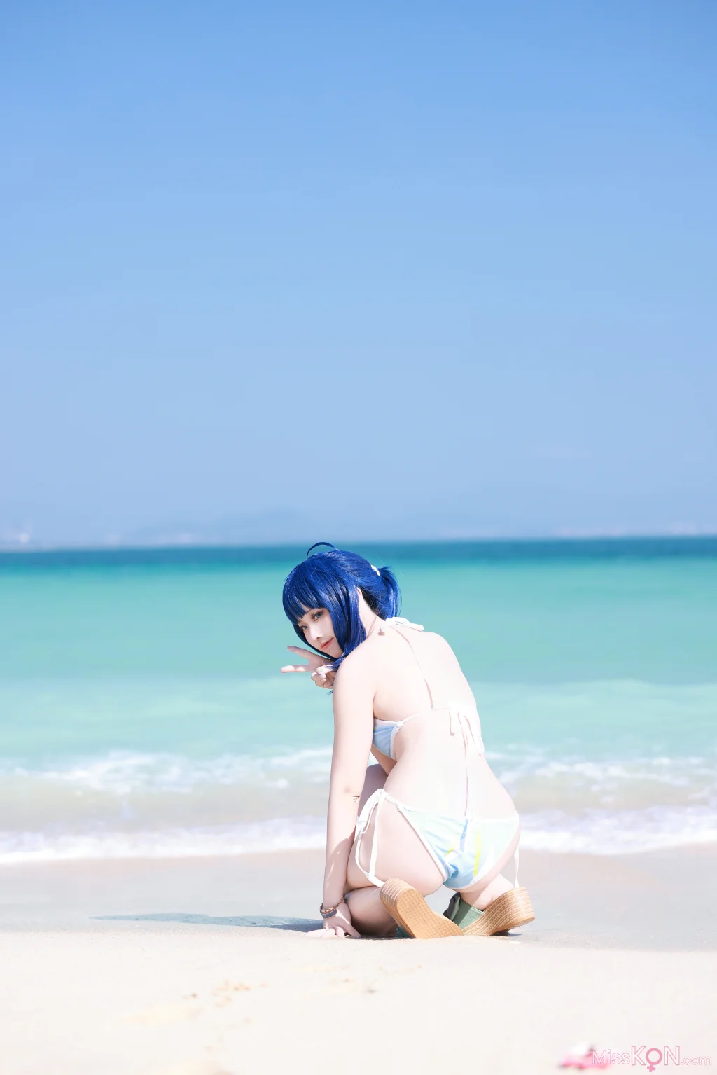Coser@G44不会受伤: 八奈见杏菜 泳装 (29 photos)