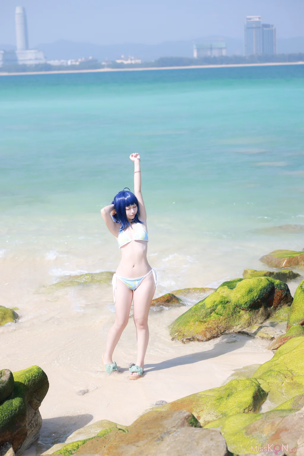 Coser@G44不会受伤: 八奈见杏菜 泳装 (29 photos)