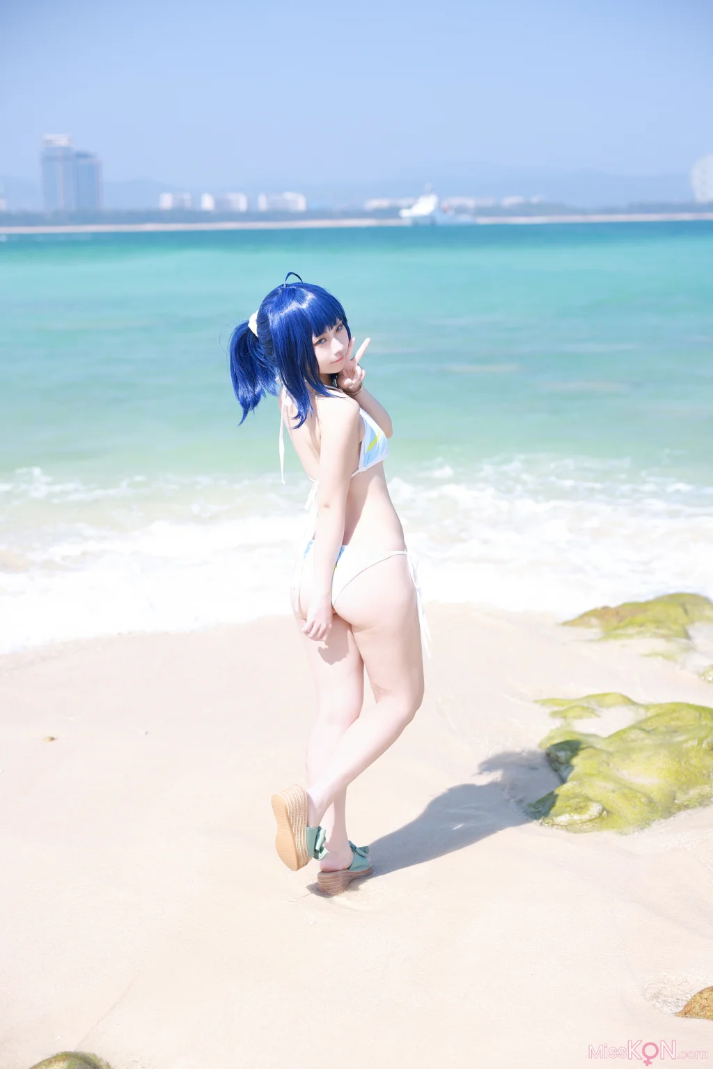 Coser@G44不会受伤: 八奈见杏菜 泳装 (29 photos)