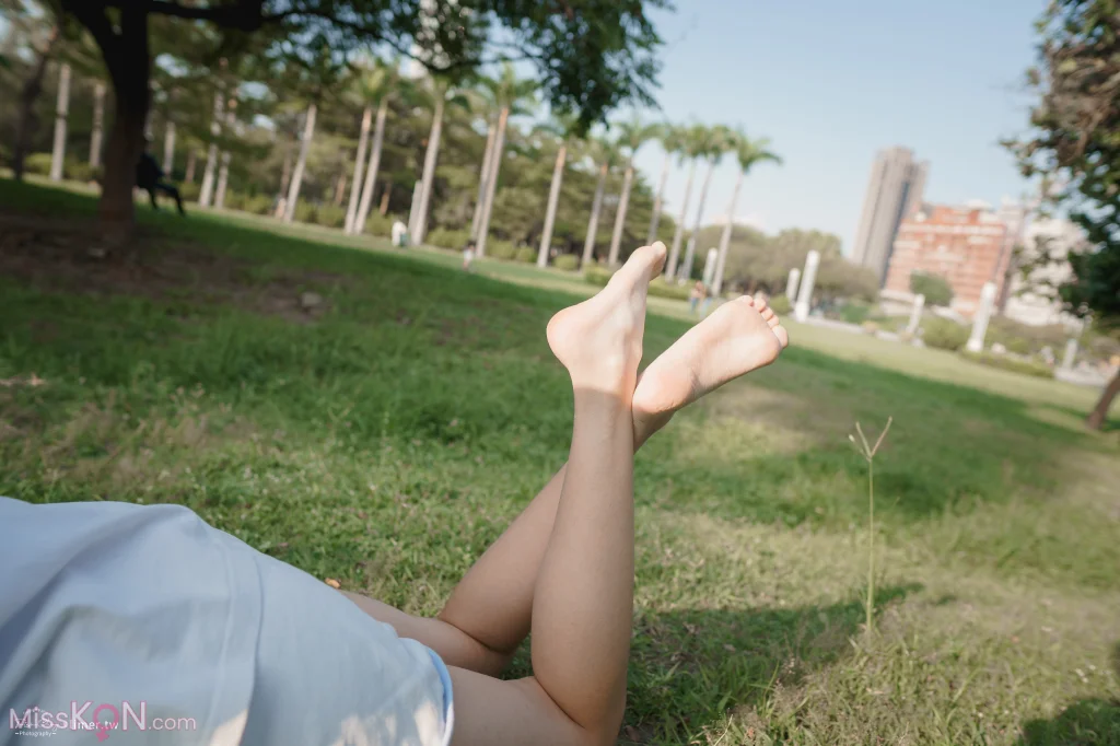[Limerence原创] No.002: SHQ素人学生 大耳狗真理裤公园玩耍 (283 photos + 1 video) – Page 3