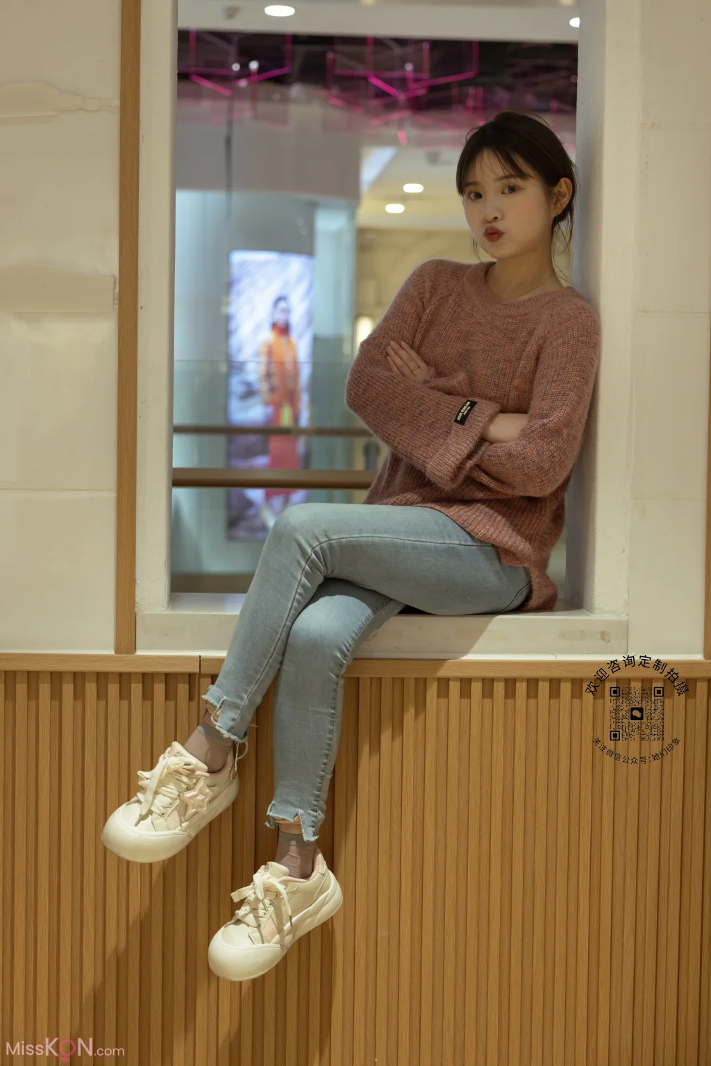 [她们印象] No.001: 小点心 (208 photos + 1 video)