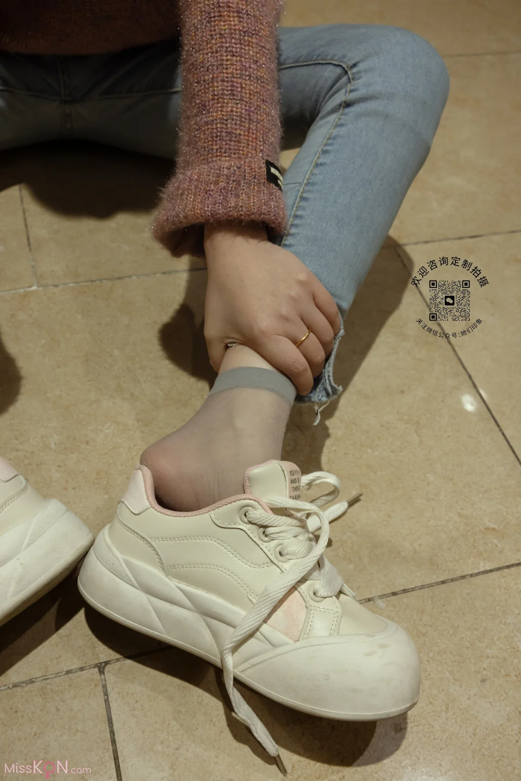 [她们印象] No.001: 小点心 (208 photos + 1 video)