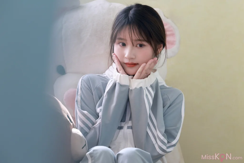 [她们印象] No.002: 小点心 (113 photos + 1 video)