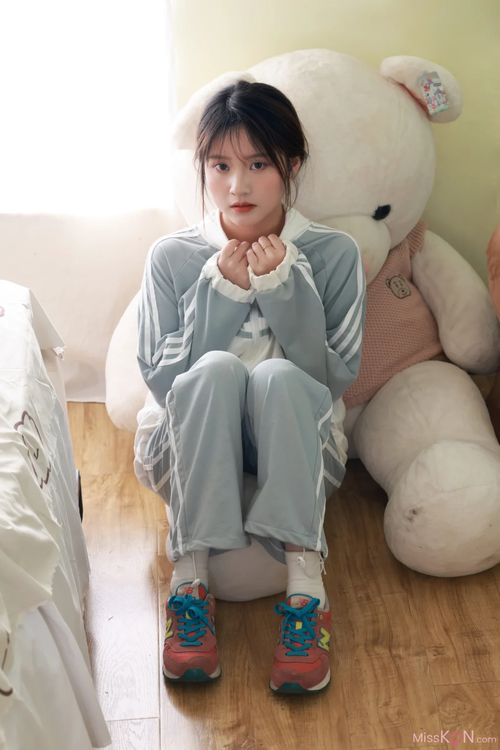 [她们印象] No.002: 小点心 (113 photos + 1 video)