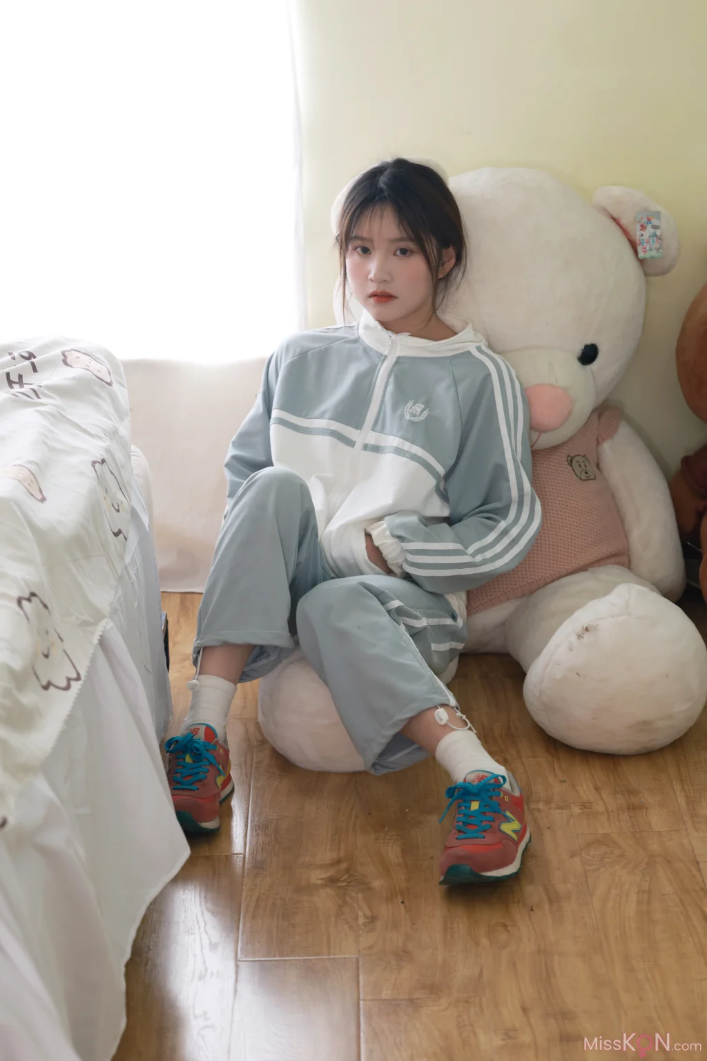 [她们印象] No.002: 小点心 (113 photos + 1 video)