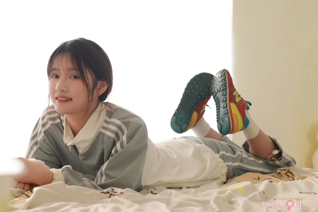 [她们印象] No.002: 小点心 (113 photos + 1 video)