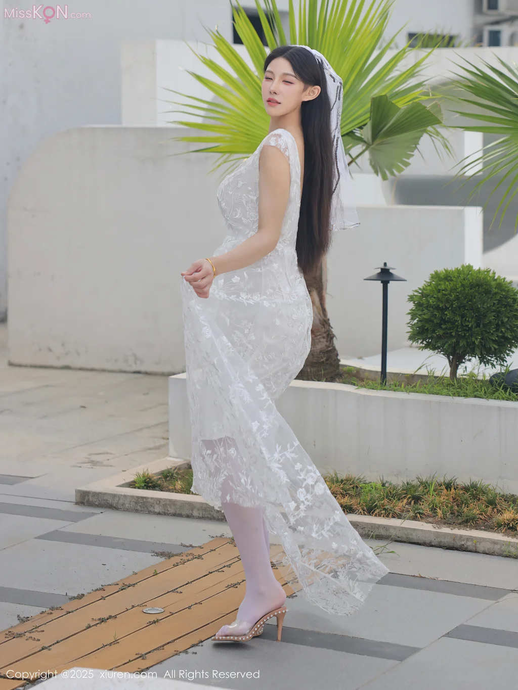 XIUREN No.10661 – 10665 (357 photos)