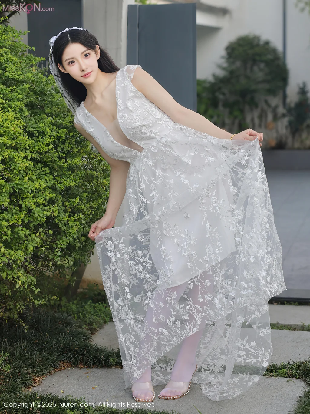XIUREN No.10661 – 10665 (357 photos)