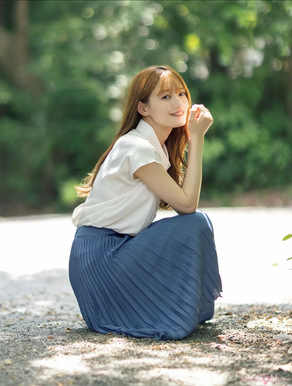 [JP] Kana Nakada (中田花奈): FRIDAY GOLD 艷やかに咲く (+other cuts) (21 photos)