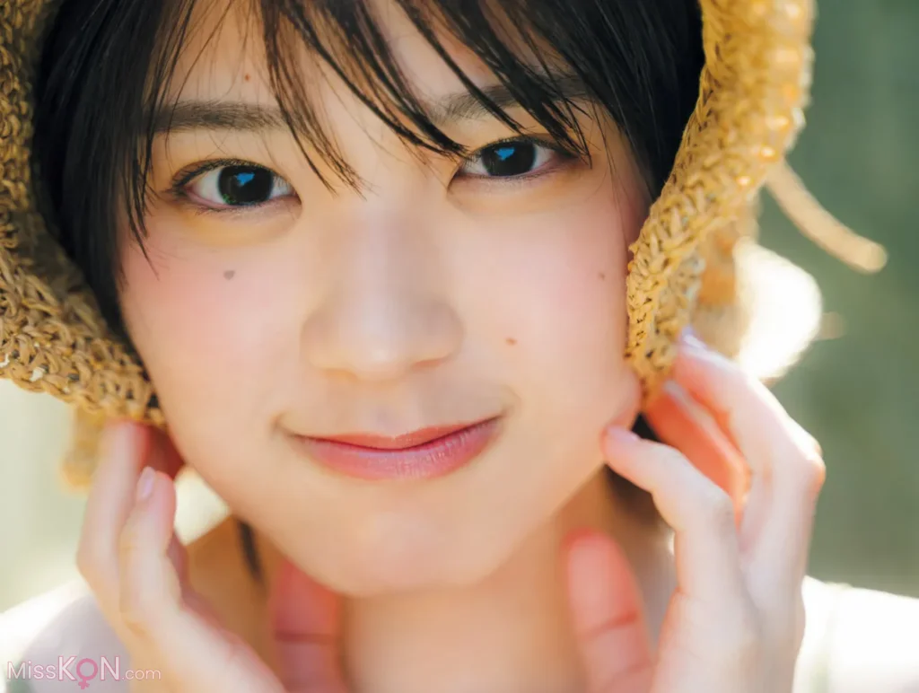 [JP] Nanaka Yano (矢野ななか): FRIDAY GOLD 解放！19歳のプラチナ美体 (13 photos)