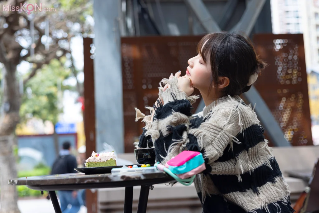 [她们印象] No.004: 小点心 (178 photos + 1 video)