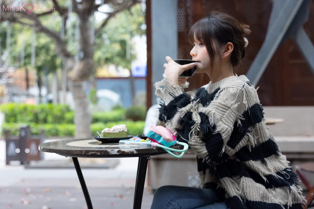 [她们印象] No.004: 小点心 (178 photos + 1 video)