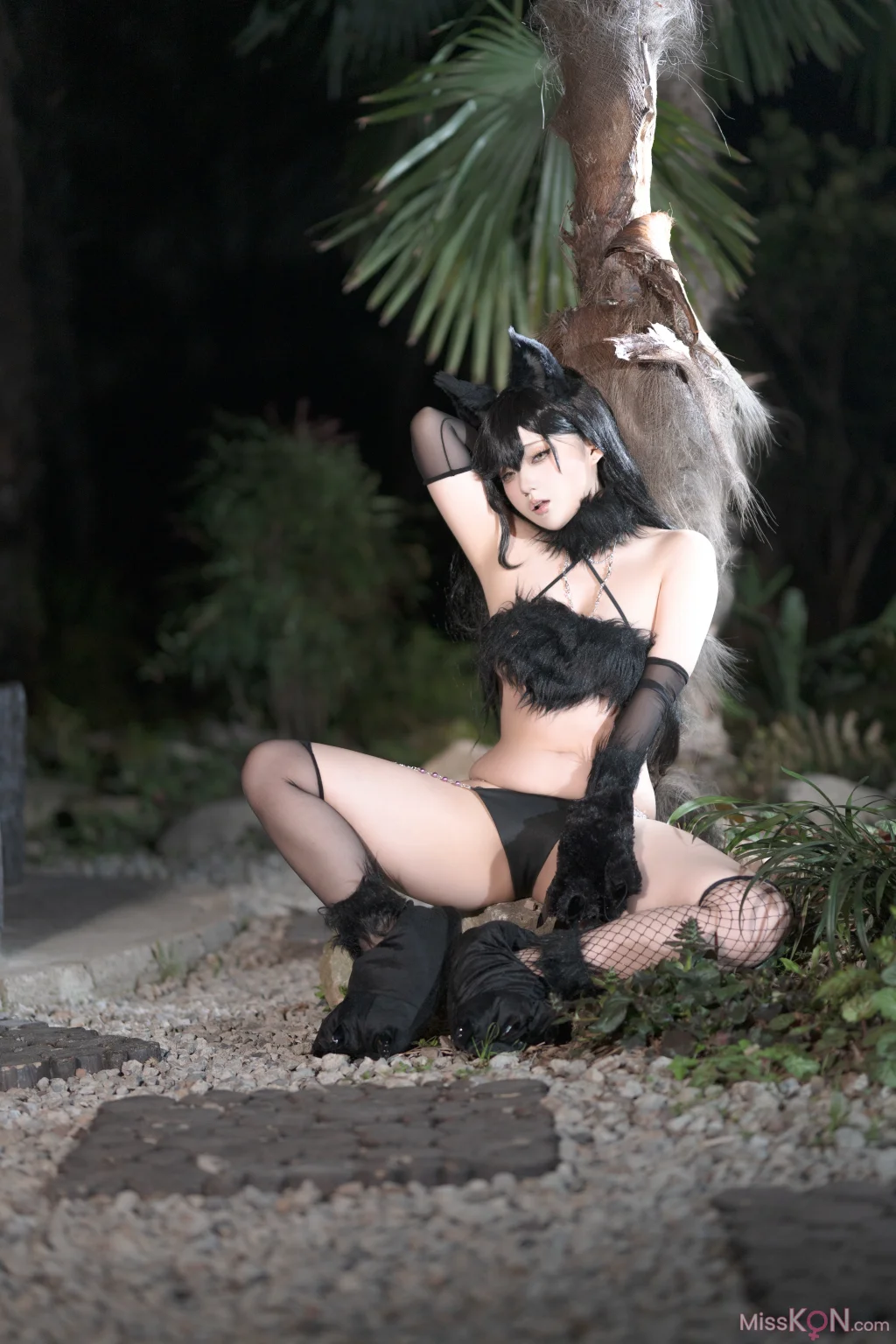 Coser@普通路过拳击怪: 爱宕狠人 (35 photos)