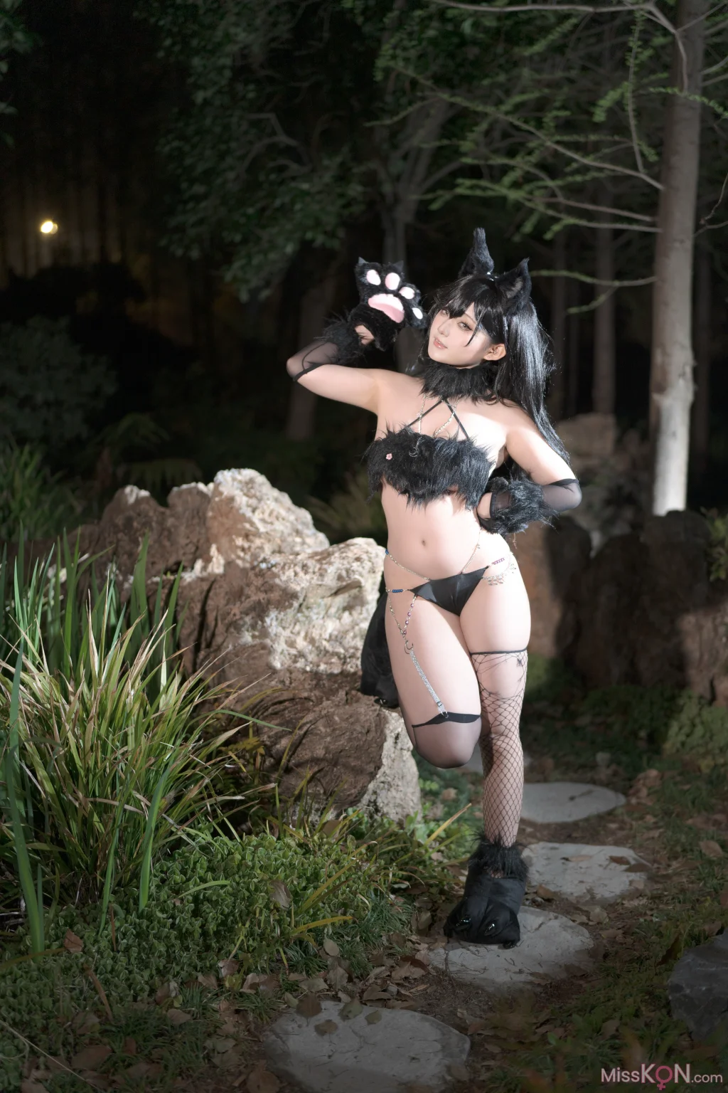 Coser@普通路过拳击怪: 爱宕狠人 (35 photos)