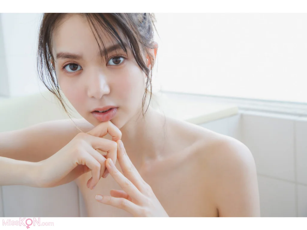 [JP] Riko Matsudaira (松平璃子): 週刊ポストデジタル写真集 AIにはつくれない神様の8投身ボディ (41 photos) – Page 2