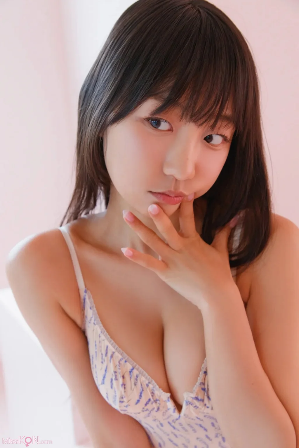 [JP] Eunji Pyo (표은지): FRIDAYデジタル写真集 Juicy (72 photos)