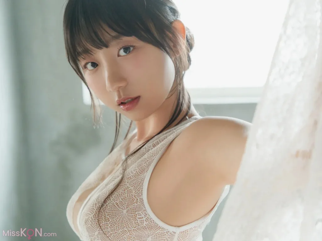 [JP] Eunji Pyo (표은지): FRIDAYデジタル写真集 Juicy (72 photos) – Page 3