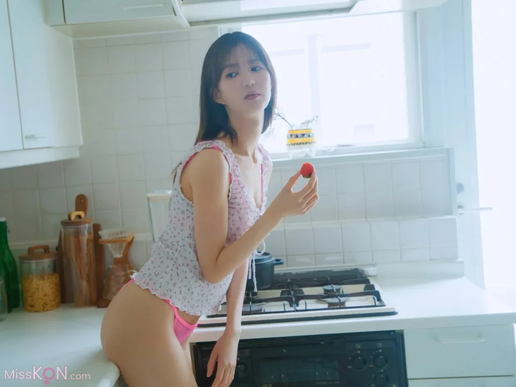 [JP] Riko Matsudaira (松平璃子): FRIDAYデジタル写真集 秒針 Part A (60 photos)