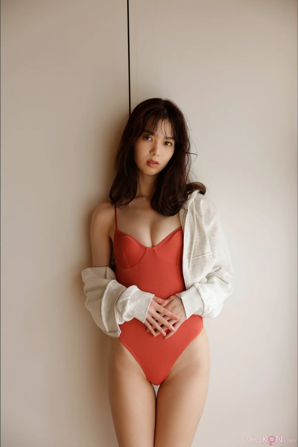 [JP] Riko Matsudaira (松平璃子): FRIDAYデジタル写真集 「艶っぽくて、色っぽい。」ｖｏｌ．１ (49 photos) – Page 2