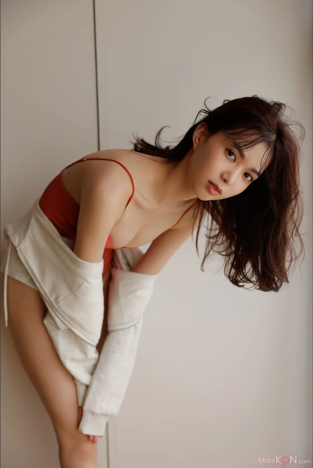 [JP] Riko Matsudaira (松平璃子): FRIDAYデジタル写真集 「艶っぽくて、色っぽい。」ｖｏｌ．１ (49 photos) – Page 2