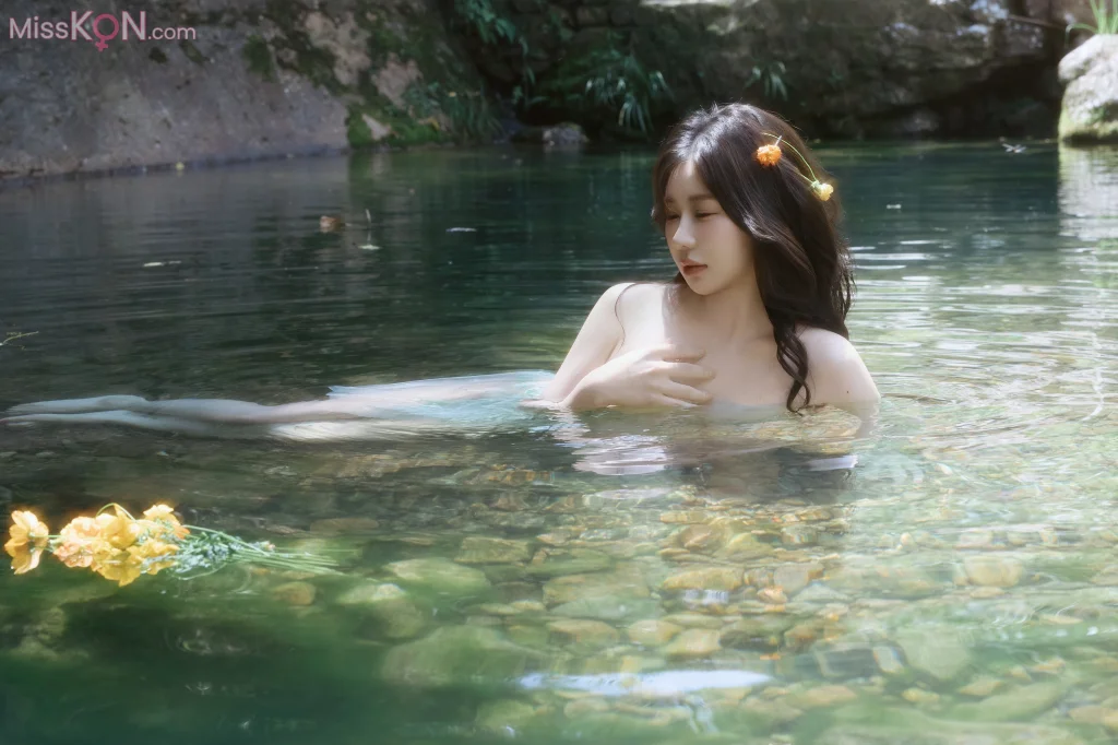[XR Uncensored] Yin Tian Tian (尹甜甜): R18 秀人网模特 溪水边 (73 photos)