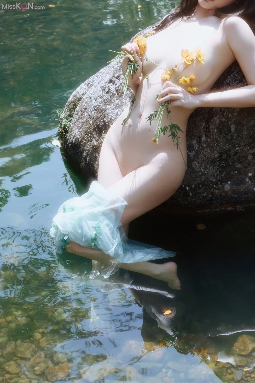 [XR Uncensored] Yin Tian Tian (尹甜甜): R18 秀人网模特 溪水边 (73 photos) – Page 3