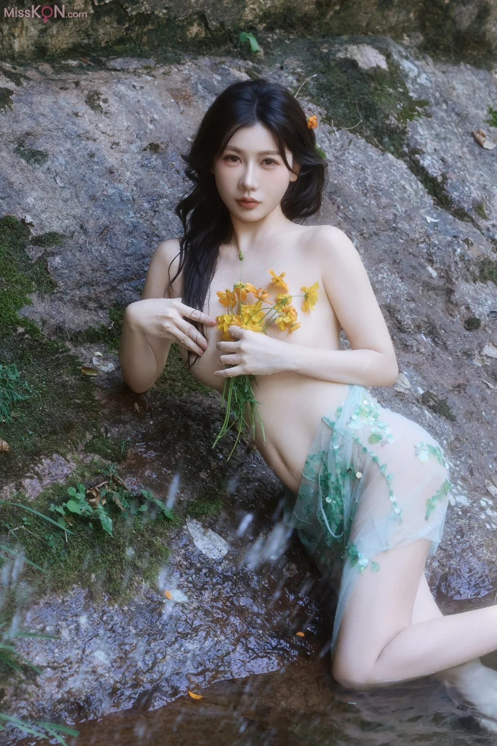 [XR Uncensored] Yin Tian Tian (尹甜甜): R18 秀人网模特 溪水边 (73 photos) – Page 4
