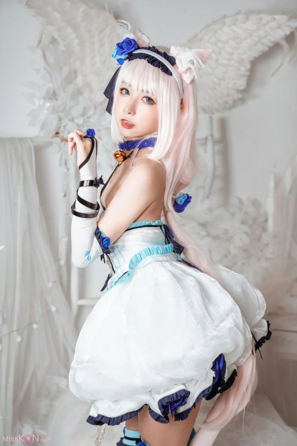Coser@Momoko葵葵: 香子兰女仆 (11 photos)