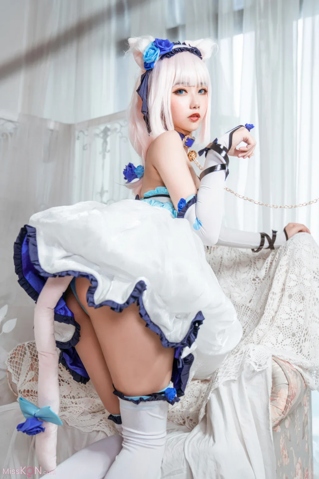 Coser@Momoko葵葵: 香子兰女仆 (11 photos)