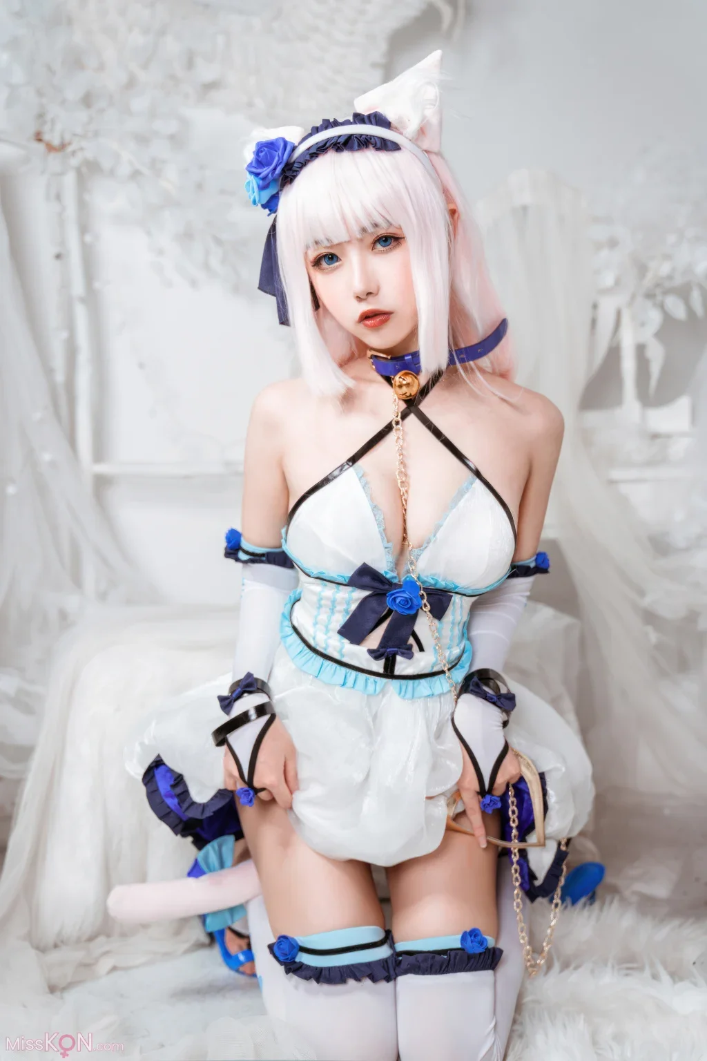 Coser@Momoko葵葵: 香子兰女仆 (11 photos)