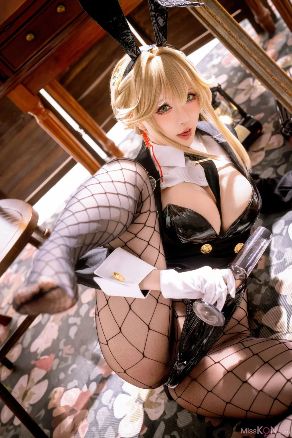 Coser@星之迟迟Hoshilily: 2026年04月计划 Nikke胜利女神 爱德·特务兔女郎 (49 photos)