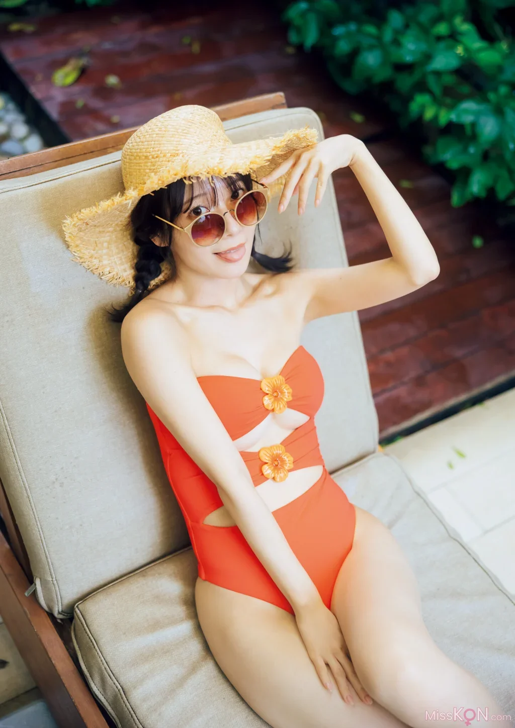 [JP] Oku Yui (奥ゆい): 1st写真集 ゆいゆい (133 photos) – Page 2