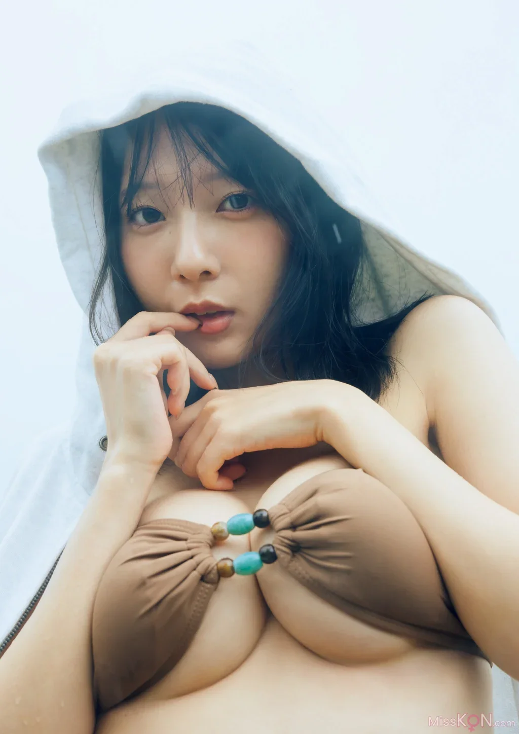 [JP] Oku Yui (奥ゆい): 1st写真集 ゆいゆい (133 photos) – Page 2