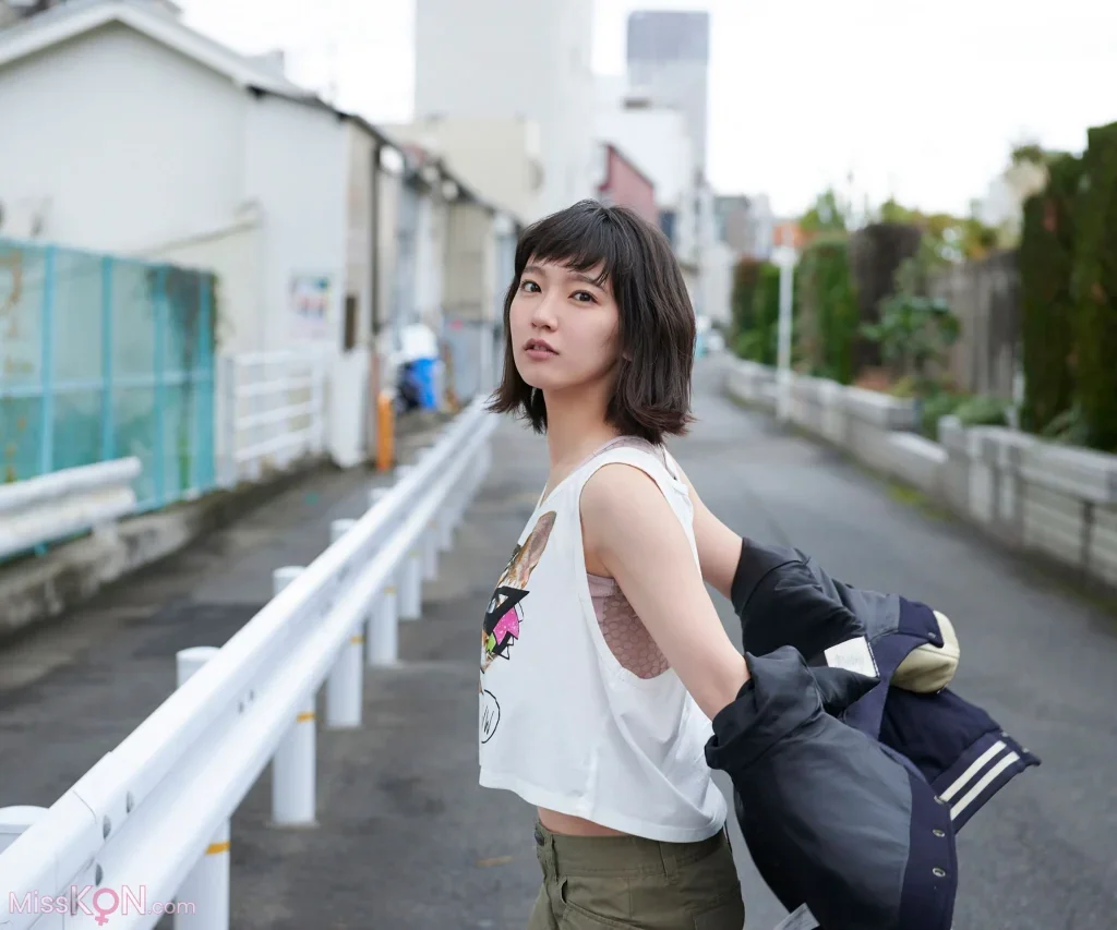 [JP] Riho Yoshioka (吉岡里帆): ＜デジタル週プレ写真集＞「西へ」 (105 photos) – Page 2