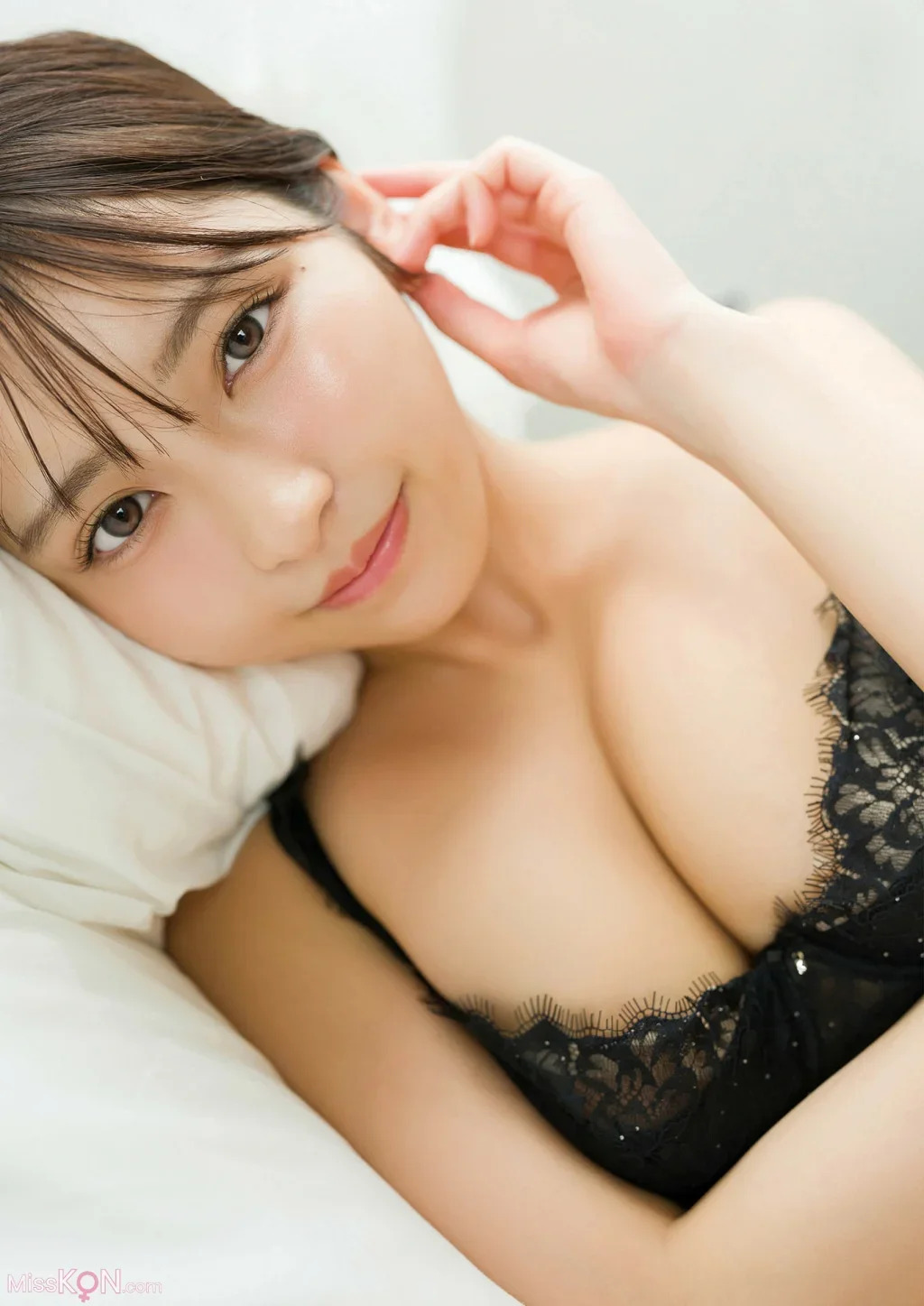 [JP] TOOMI (十味): 「うしろからギュッとして。」 DOLCEデジタル写真集 (81 photos) – Page 3