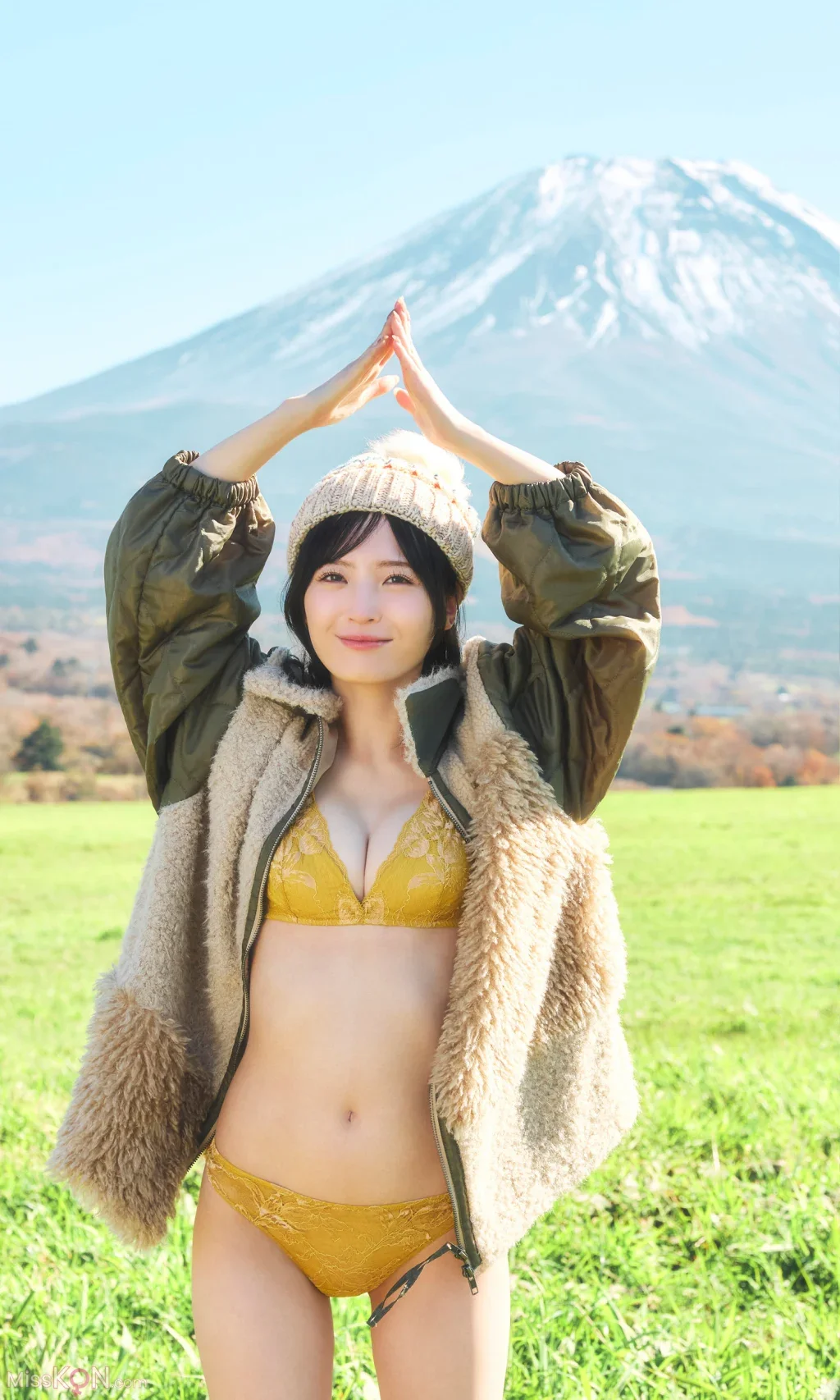 [JP] Yura Yura (由良ゆら): 【デジタル限定】由良ゆら写真集「ふゆゆら！」 (55 photos)