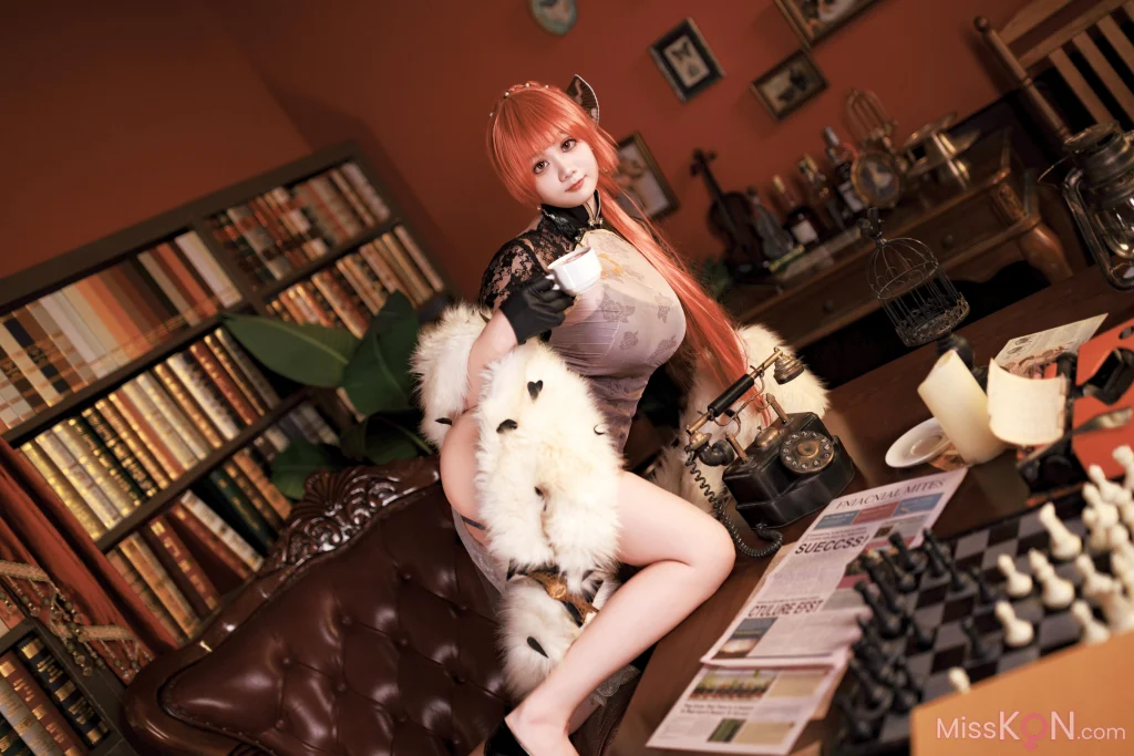 Coser@阿雪雪: 君主旗袍 (83 photos + 7 videos)