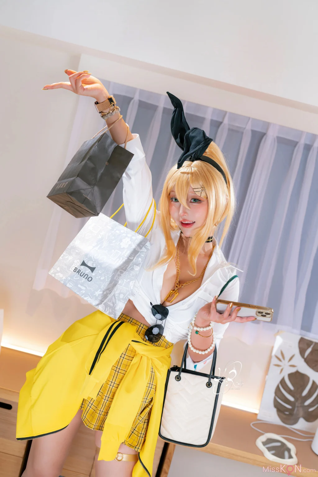 Coser@切切Celia: NIKKE 露菲 (28 photos)