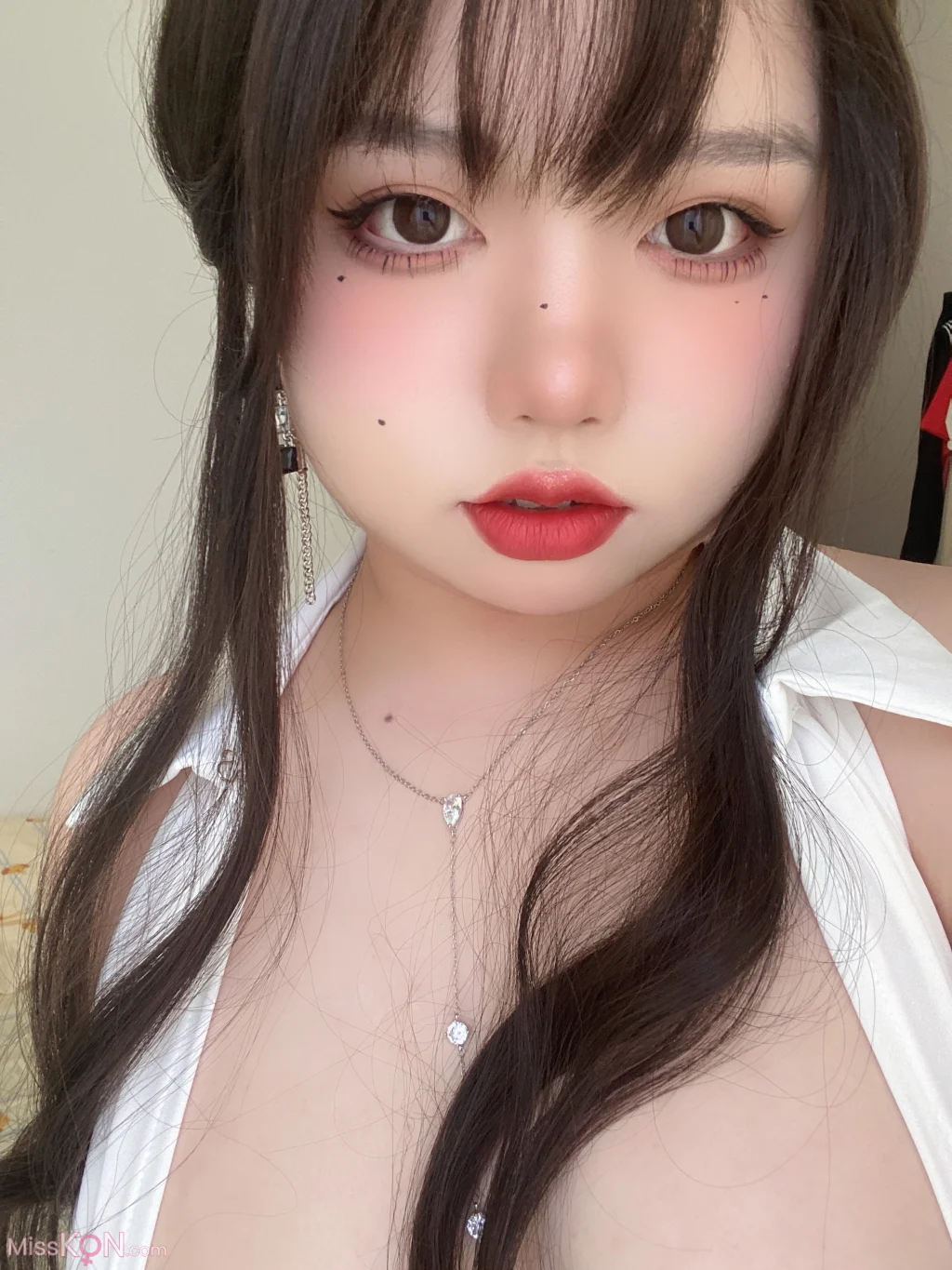 Coser@鸽鸽咕咕w(我想吃麦当劳): Sexy大姐姐 (30 photos + 1 video)
