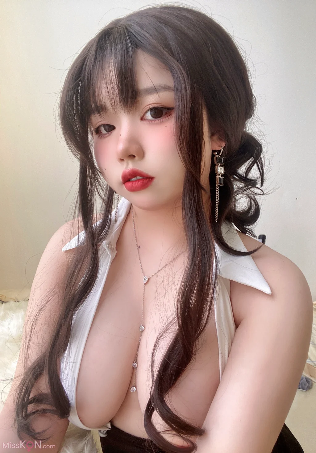 Coser@鸽鸽咕咕w(我想吃麦当劳): Sexy大姐姐 (30 photos + 1 video)