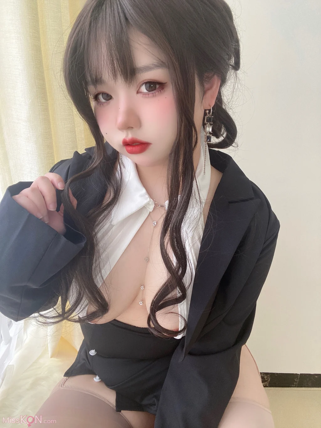 Coser@鸽鸽咕咕w(我想吃麦当劳): Sexy大姐姐 (30 photos + 1 video) – Page 2