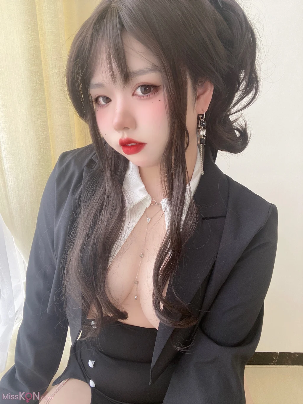 Coser@鸽鸽咕咕w(我想吃麦当劳): Sexy大姐姐 (30 photos + 1 video) – Page 2
