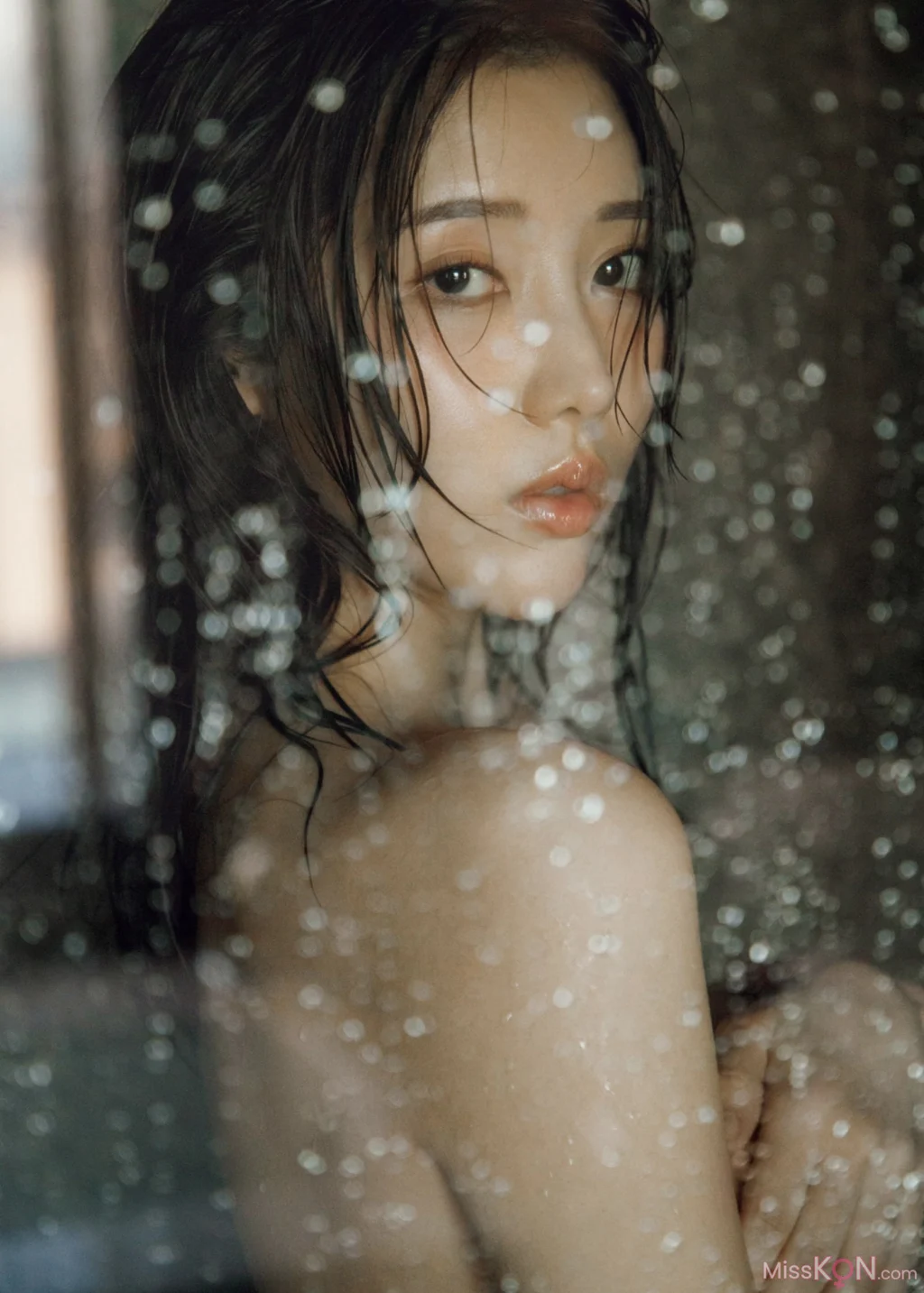 [JP] Kanon Shizaki (志崎樺音): 1st写真集 unplugged (117 photos) – Page 2