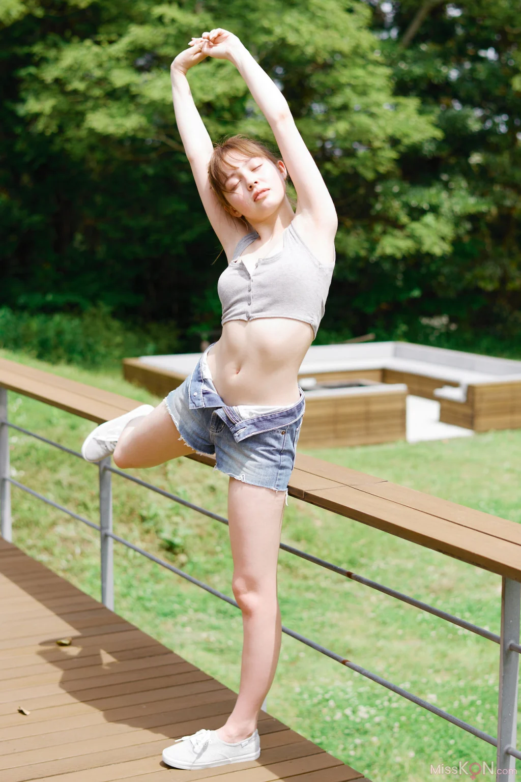 [JP] Nana Kato (加藤ナナ): FRIDAYデジタル写真集 「ドールなビキニボディ Vol.3 109ページ完全版」 (126 photos) – Page 2