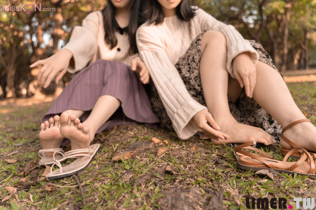 [Limerence原创] No.112 Mona x Cosima 大自然與足的親密接觸 (141 photos + 1 video)