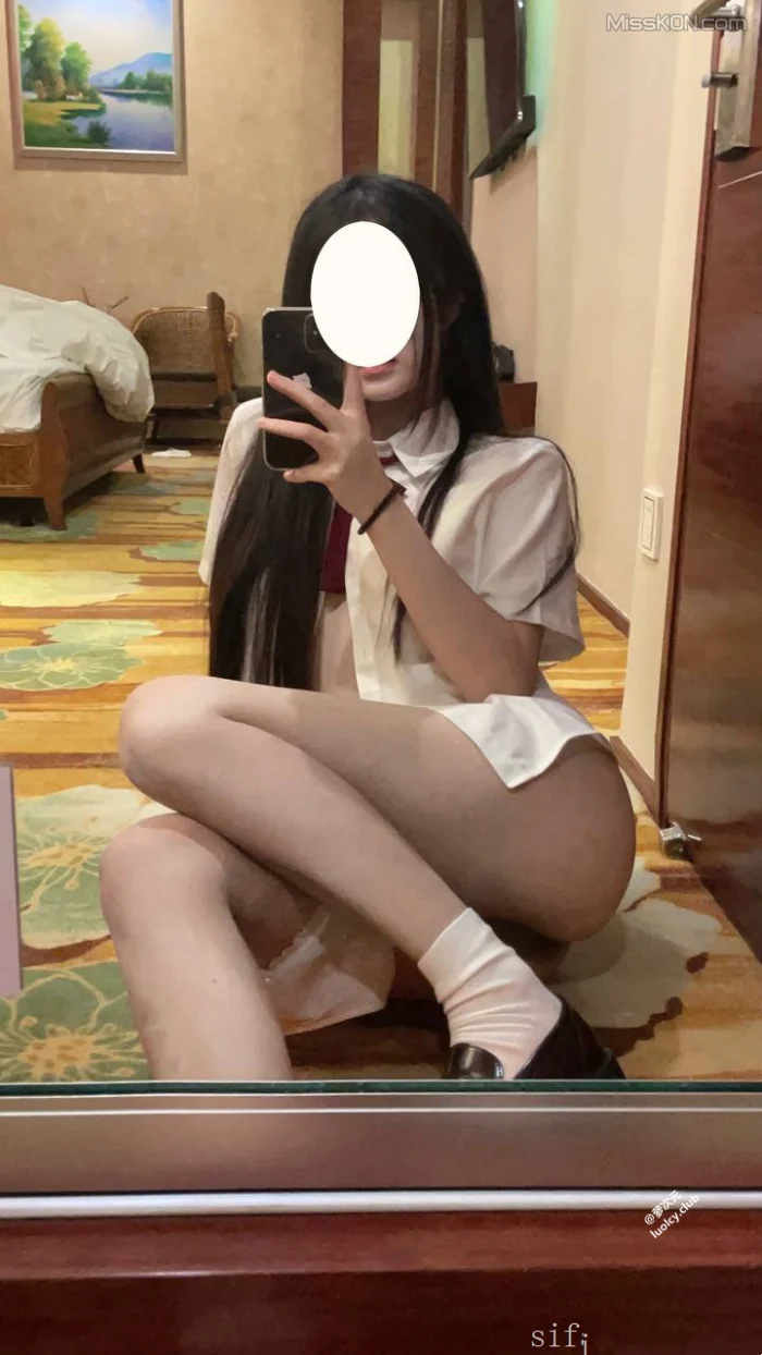 [OtherXXX] Callu3uuu妹: 鲜嫩顶级白虎萝莉 (184 photos + 5 videos)