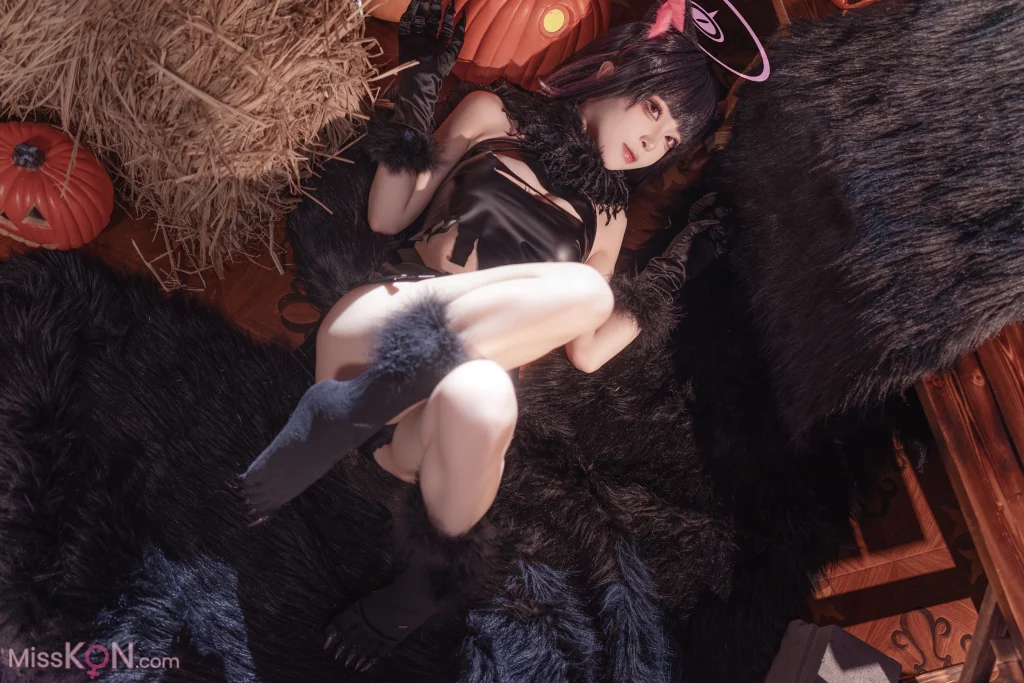 Coser@矢量鱼: 蔚蓝档案-杏山和纱万圣节 (34 photos)