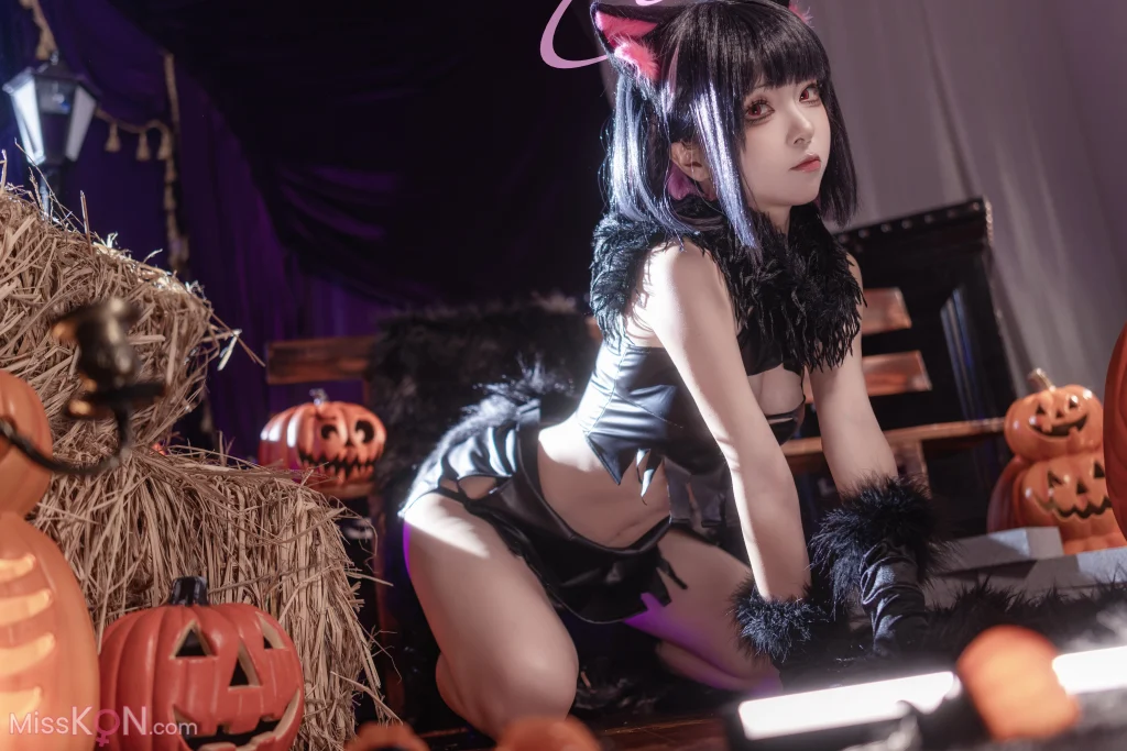 Coser@矢量鱼: 蔚蓝档案-杏山和纱万圣节 (34 photos)