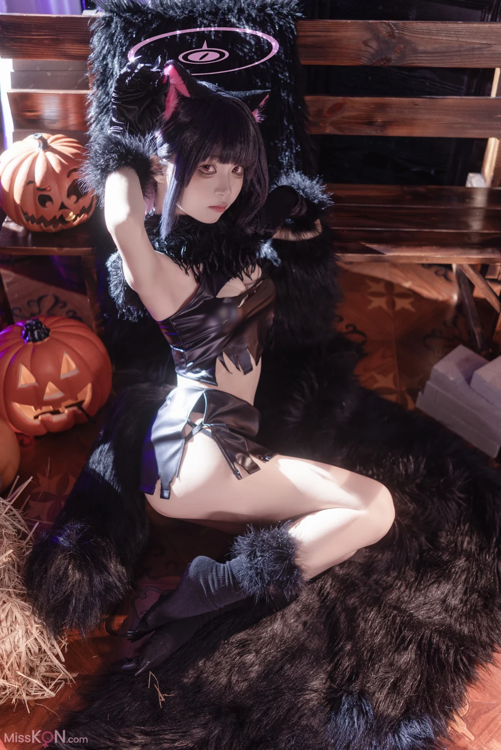 Coser@矢量鱼: 蔚蓝档案-杏山和纱万圣节 (34 photos)